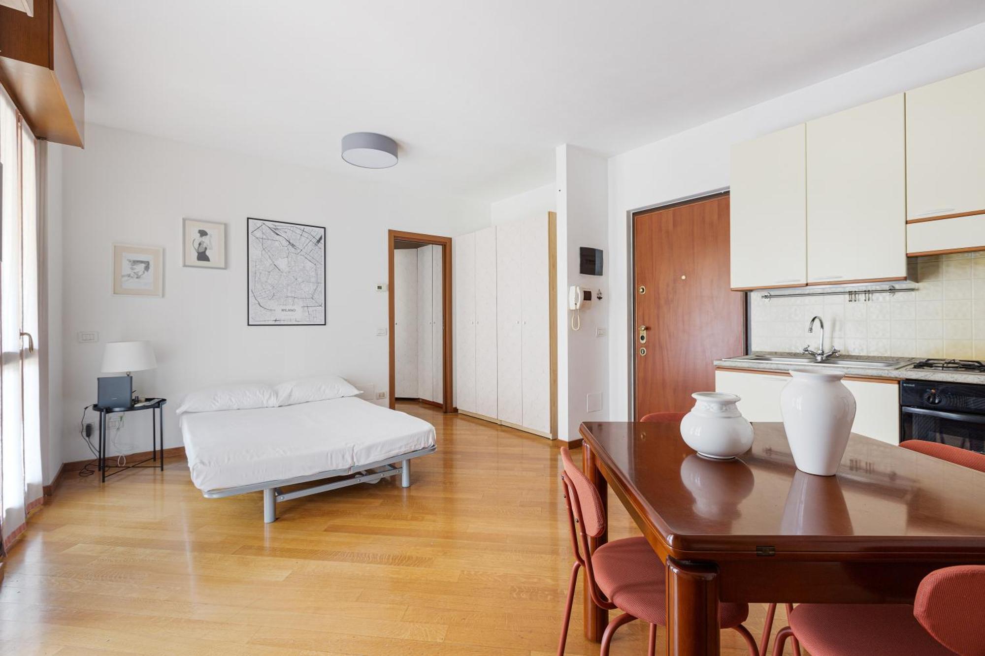 Cosy Studio With Balcony & Private Garage Milán Exterior foto
